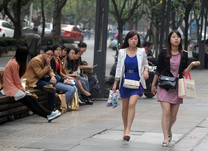 蒙古球迷朝中国男篮扔水瓶遭驱逐 组委会赛后道歉